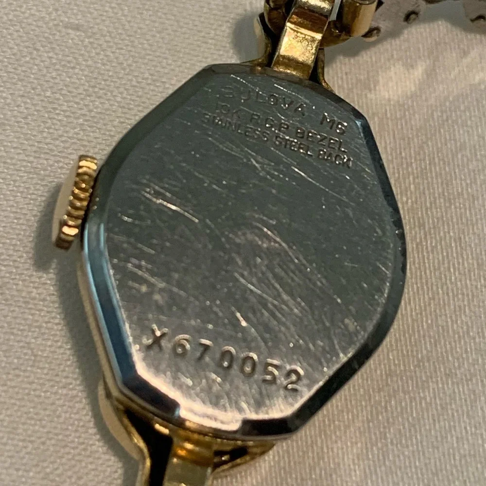 Vintage Women’s Bulova Capital 17 Jewels Wristwatch (Not Working)